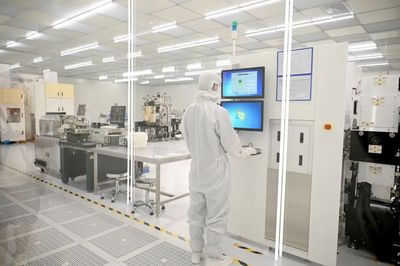 重庆高新区通线投产 首个8英寸MEMS“超级工厂”助力电子科技腾飞